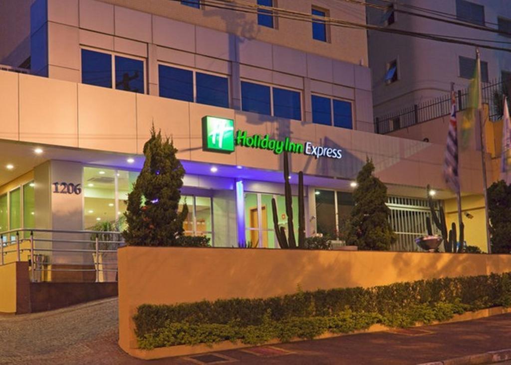 Holiday Inn Express Avenida Sumare Sao Paulo Exterior foto
