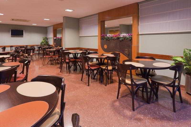 Holiday Inn Express Avenida Sumare Sao Paulo Restaurant foto