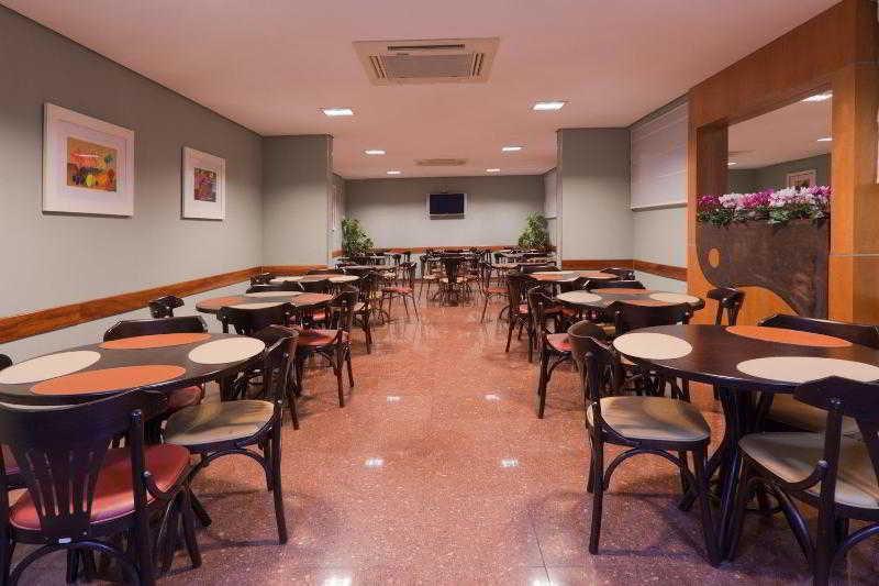 Holiday Inn Express Avenida Sumare Sao Paulo Restaurant foto